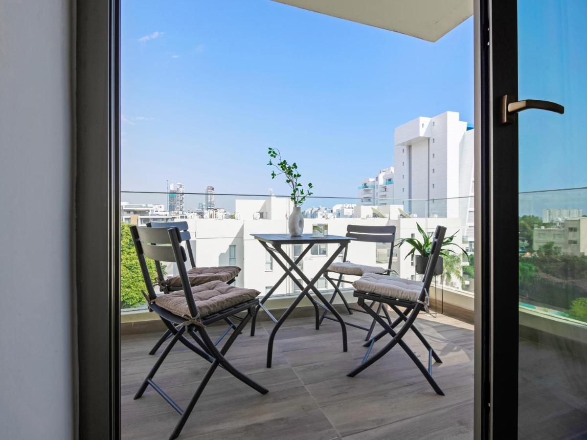 Sanders Evolution Apartment Limassol Exterior photo
